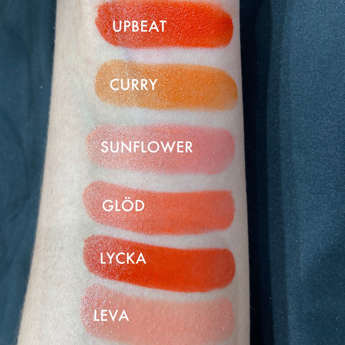 Cream Lipstick Library - Glöd